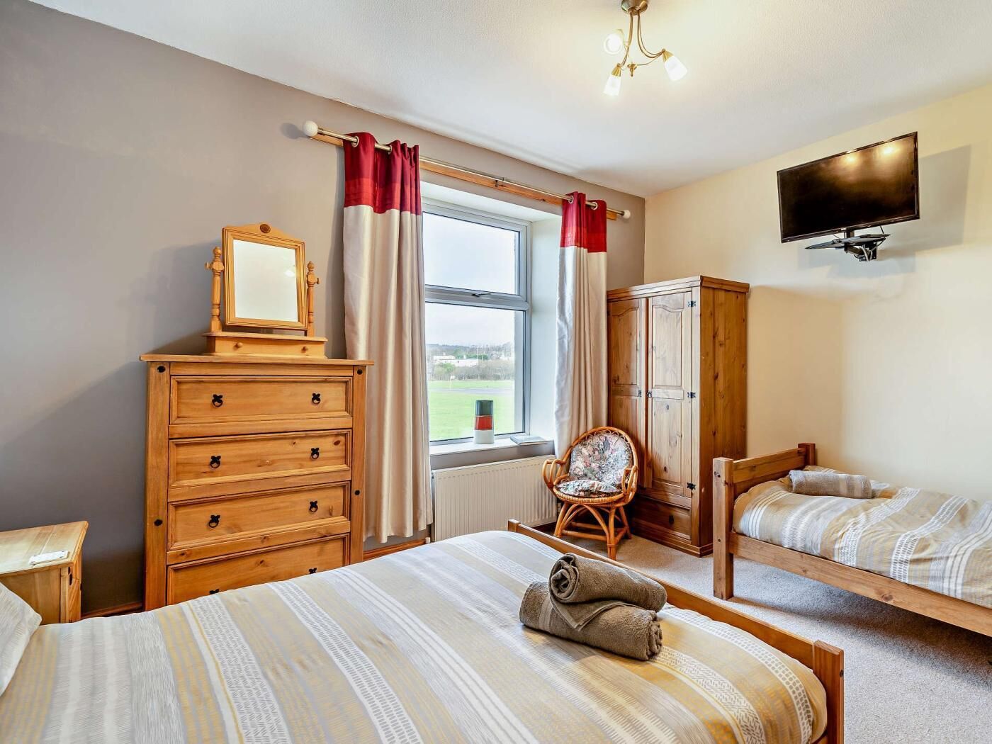 2 bedrooms, free WiFi, bed sheets