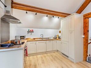 Dishwasher, cookware/dishes/utensils - 2 Bed in Craven Arms (oc-94099) (Clun)