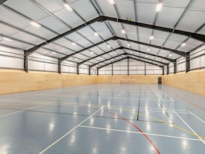 Sports court - 3 Bed in Crediton (oc-waie3) (Zeal Monachorum)