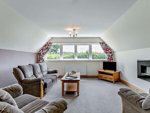 TV - 3 Bed in Crediton (oc-waie3) (Zeal Monachorum)