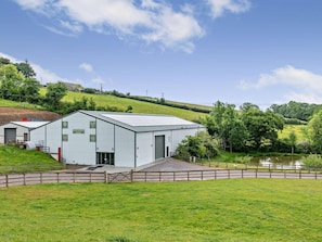 Exterior - 3 Bed in Crediton (oc-waiec) (Zeal Monachorum)