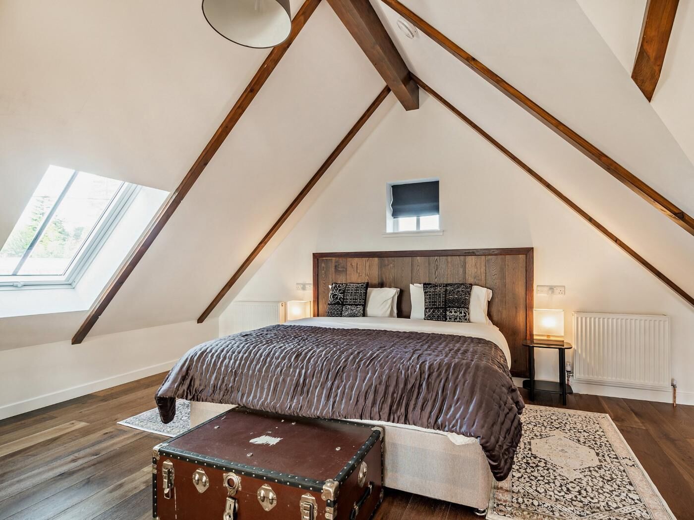 1 bedroom, travel cot, free WiFi, bed sheets