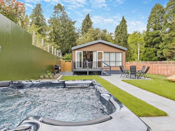 Outdoor dining - 3 Bed in Shrewsbury (oc-94112) (Hope)