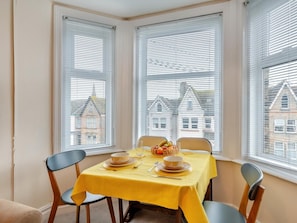 Dining - 2 Bed in Weymouth (oc-93560) (Weymouth)
