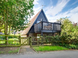 Exterior - 2 Bed in Holt (oc-ncc38) (Weybourne)