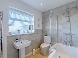 Towels - 4 Bed in Morpeth (oc-93510) (Amble)