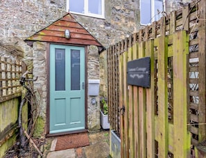 Exterior detail - 3 Bed in Ventnor (oc-93525) (Niton)