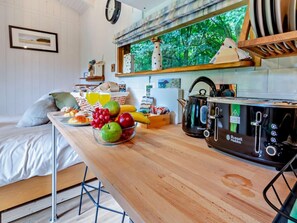 Dining - 1 Bed in Newport (oc-94188) (Newport)
