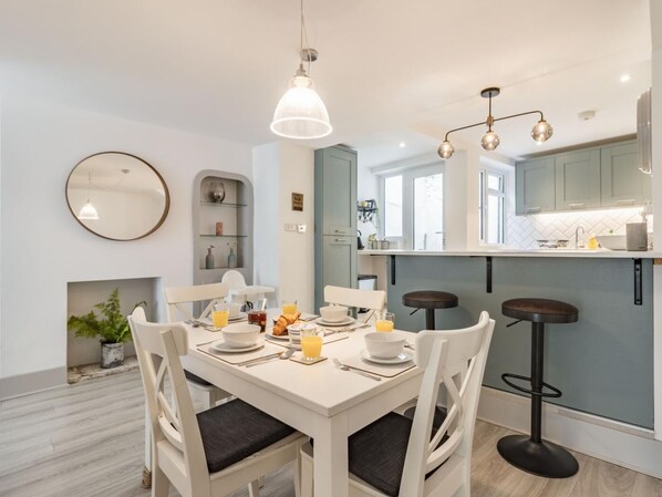 Dining - 3 Bed in Brixham (oc-88116) (Brixham)