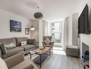 Living area - 3 Bed in Brixham (oc-88116) (Brixham)