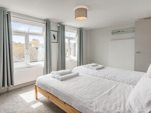 Room - 3 Bed in Brixham (oc-88116) (Brixham)