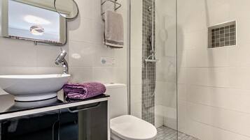 Hair dryer, towels