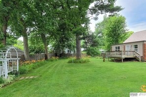 Property grounds - Family Retreat | Arcade + Bunk Beds + Backyard (Omaha)