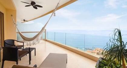 Designed for privacy and sophistication, this oceanfront suite has 1 king bed