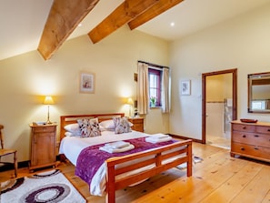3 Schlafzimmer, Reisekinderbett, kostenloses WLAN, Bettwäsche