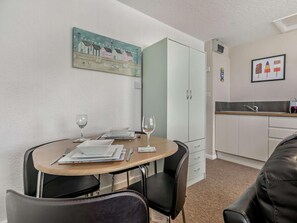 Dining - 1 Bed in Woolacombe (oc-76348) (Woolacombe)