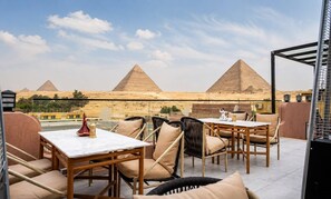 Outdoor dining - Le pasha BoutiQue Pyramids Hotel (Giza)