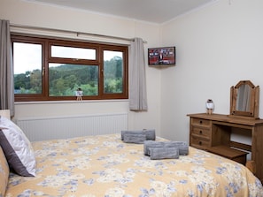 3 Schlafzimmer, Reisekinderbett, kostenloses WLAN, Bettwäsche