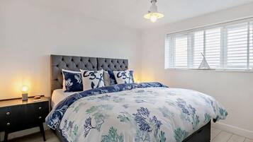 3 bedrooms, free WiFi, bed sheets