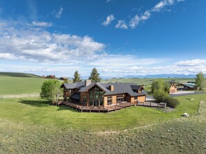 Exterior - New Listing | Hot Tub | Secluded Luxury Lodge | Dogs Welcome (Gallatin Gateway)