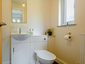 Towels - 1 Bed in Wells (oc-89685) (Priddy)