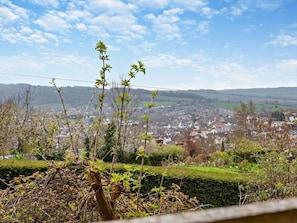 Property grounds - 1 Bed in Wotton-under-edge (oc-91936) (Wotton-under-Edge)