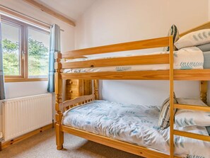 2 bedrooms, travel cot, free WiFi, bed sheets - 2 Bed in Bideford (oc-76507) (Bideford)