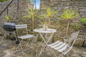 Terrace/patio - 3 Bed in Worth Matravers (oc-ic035) (Worth Matravers)