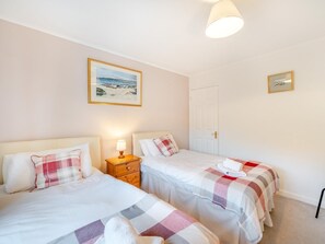 Travel cot, free WiFi, bed sheets - 4 Bed in Windermere (oc-93832) (Bowness on Windermere)