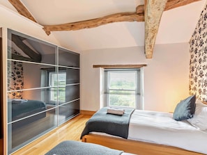 3 Schlafzimmer, Reisekinderbett, kostenloses WLAN, Bettwäsche