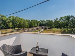 Outdoor dining - 1 Bed in Cockermouth (oc-sz358) (Dean)