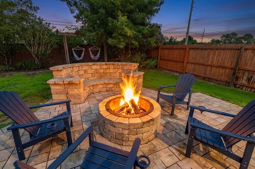 Oasis of Ponte Vedra- Pool, Fire Pit, Family