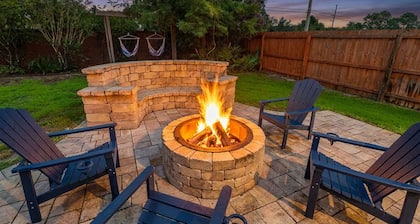 Oasis of Ponte Vedra- Pool, Fire Pit, Family