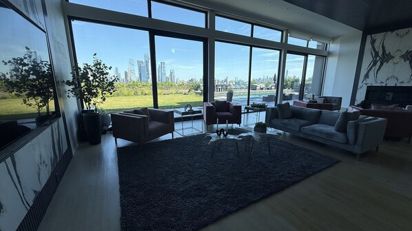 Living area - Modern Gold Coast Villa (Weehawken Township)