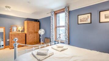 1 bedroom, iron/ironing board, free WiFi, bed sheets