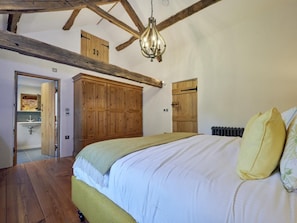 Travel cot, free WiFi, bed sheets - 3 Bed in Windermere (oc-sz596) (Windermere)