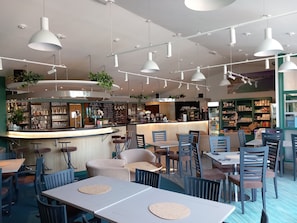 Bar (in der Unterkunft)
