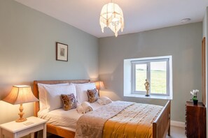 3 chambres, fer et planche à repasser, accès au Wi-Fi (inclus)
