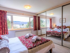 Travel cot, free WiFi, bed sheets - 4 Bed in Coniston (oc-lcc76) (Coniston)