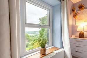 Interior - 3 Bed in Lydbrook (oc-94490) (Central Lydbrook)