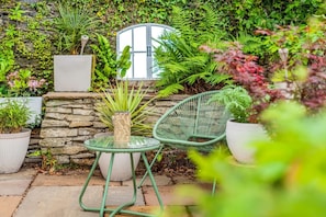 Terrace/patio - 3 Bed in Lydbrook (oc-94490) (Central Lydbrook)