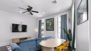 In-room dining - The Melody  (New Orleans)