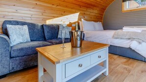 1 Schlafzimmer, Reisekinderbett, kostenloses WLAN, Bettwäsche