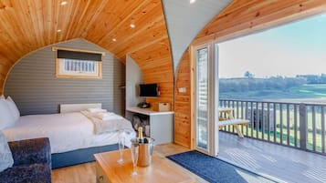1 bedroom, travel crib, WiFi (free), bed sheets