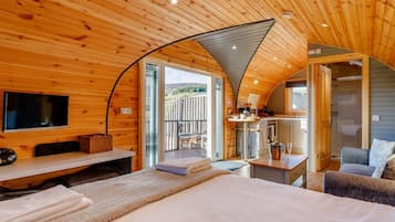 1 bedroom, travel crib, WiFi (free), bed sheets