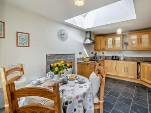 Dining - 2 Bed in Scone (oc-rockd) (Scone)