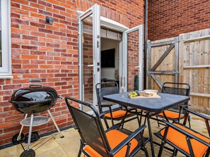 Outdoor dining - 2 Bed in Wareham (oc-94520) (West Lulworth)