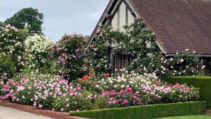 Unclassified image, 2 of 15, button - 5 Bed in Telford (oc-72844) (New Works)