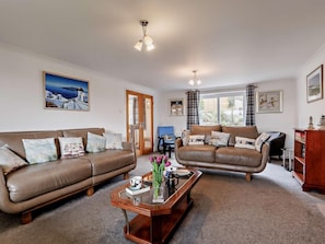 TV, fireplace - 4 Bed in Bude (oc-51604) (Bude)