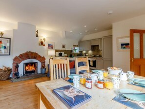 Dining - 2 Bed in Perth (oc-82832) (Abernyte)